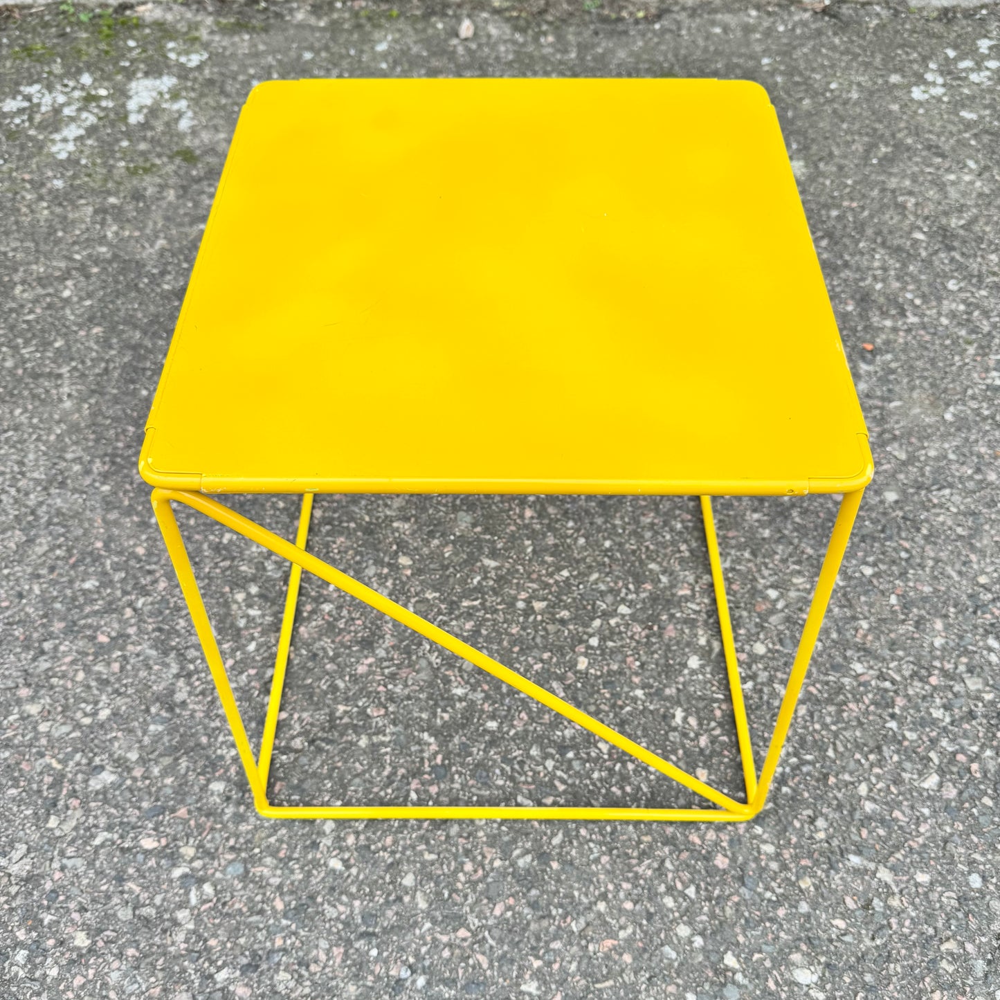 Mindre sidobord