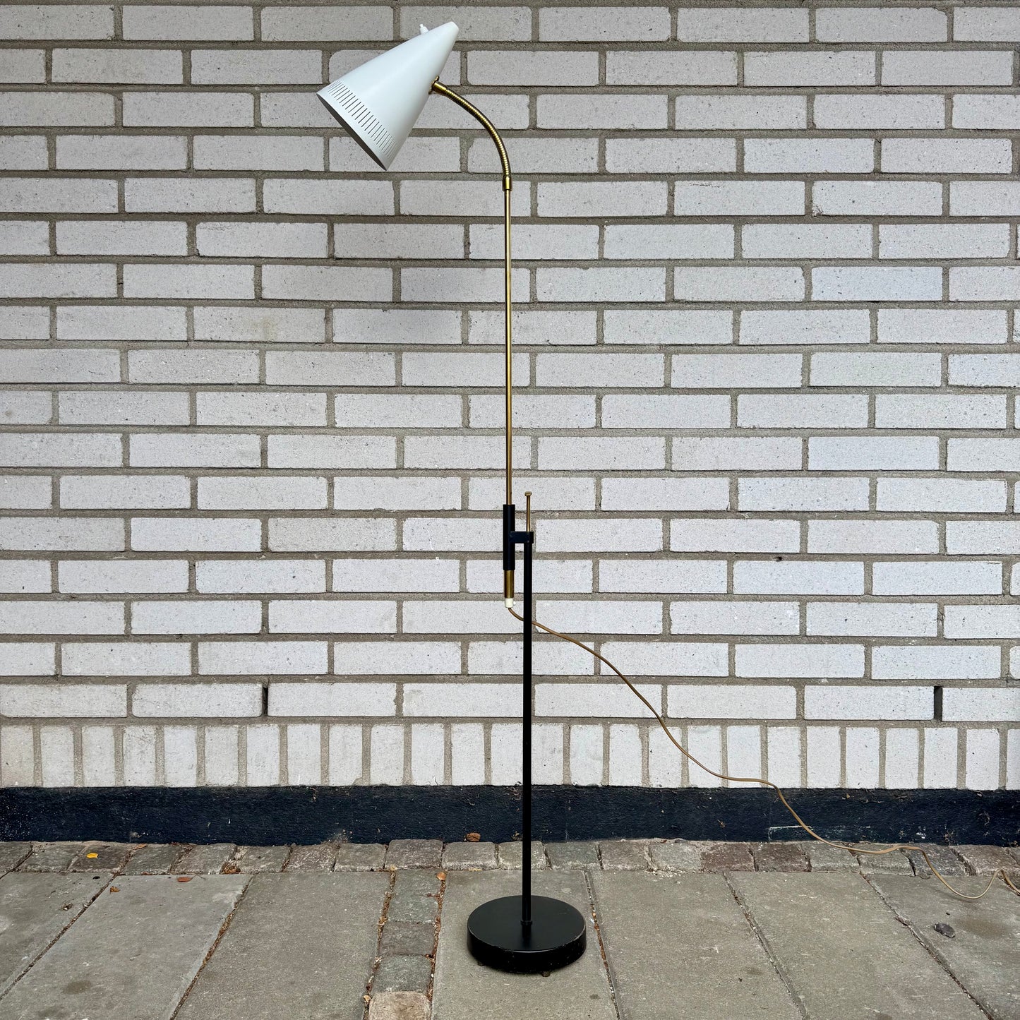 Golvlampa från Falkenbergs belysning