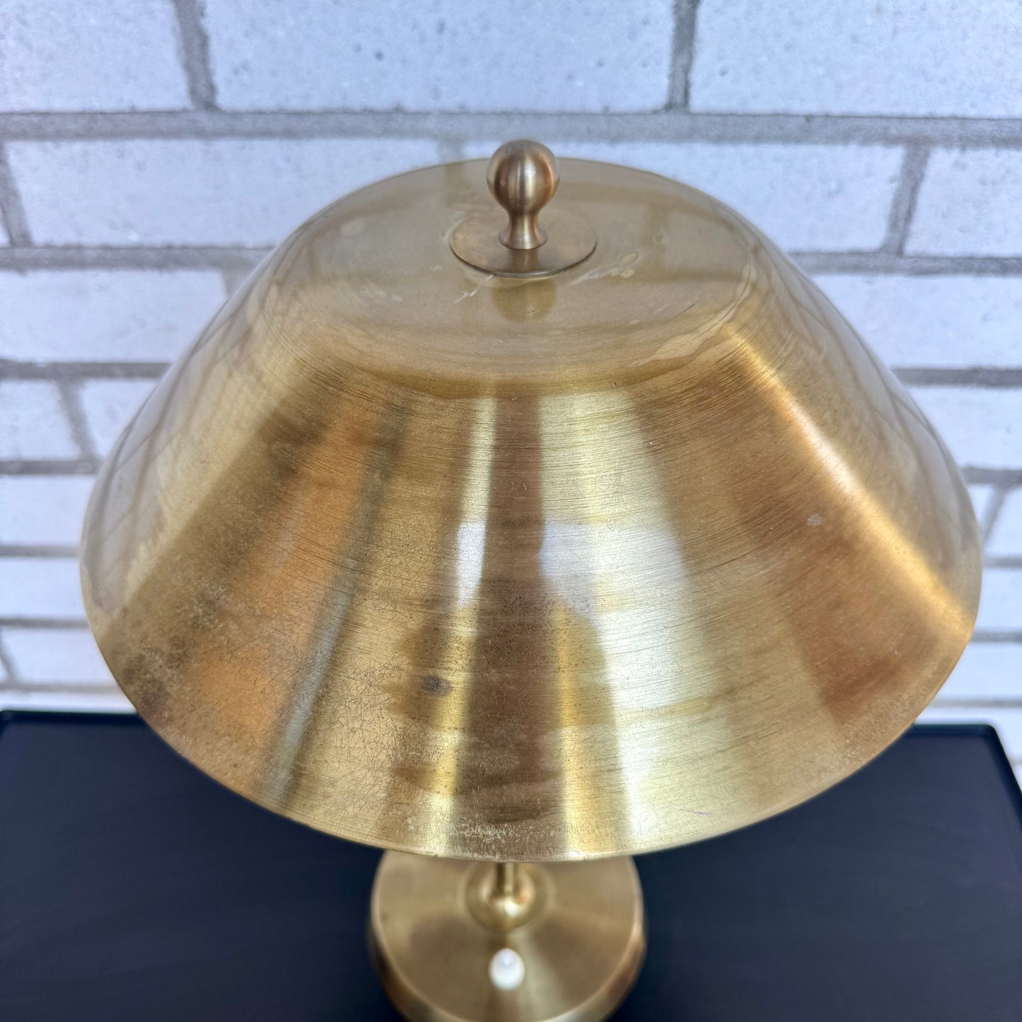 Bordslampa av Einar Bäckström