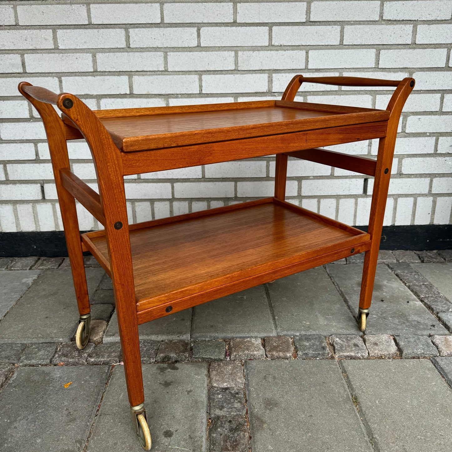 Serving trolley with two trays