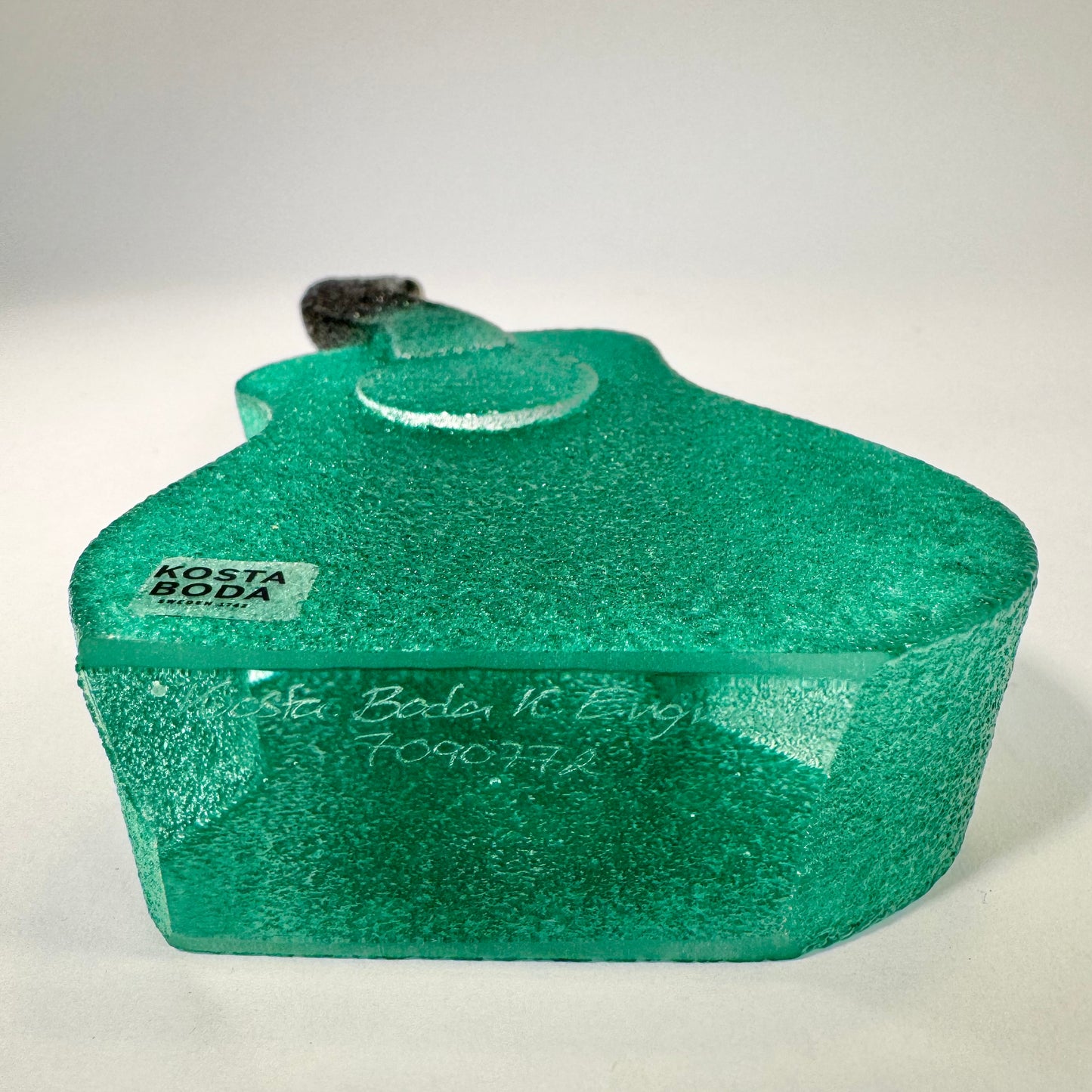 Konstglass ”the band guitar” av Kjell Engman för Kosta Boda