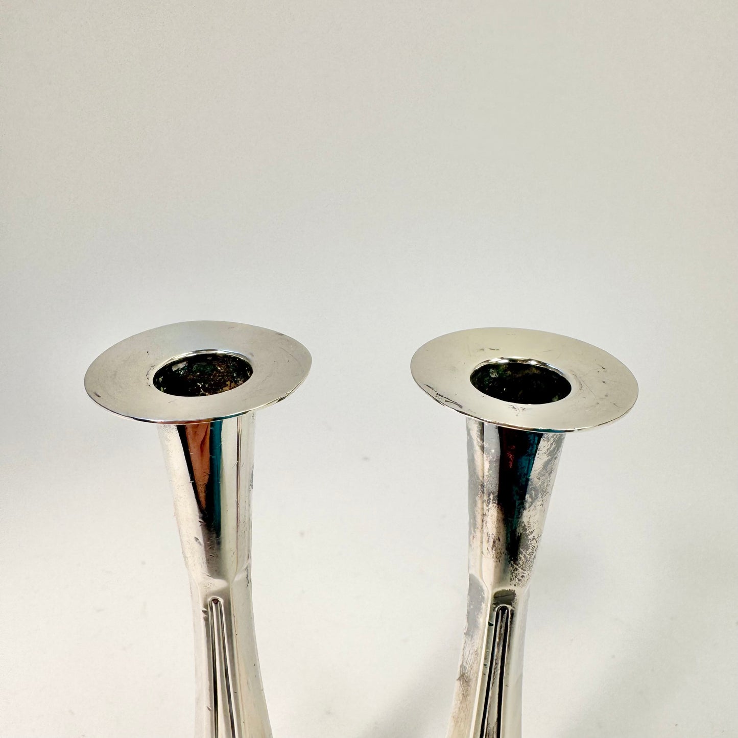 Ljusstakar i nysilver från Bröderna Wallins