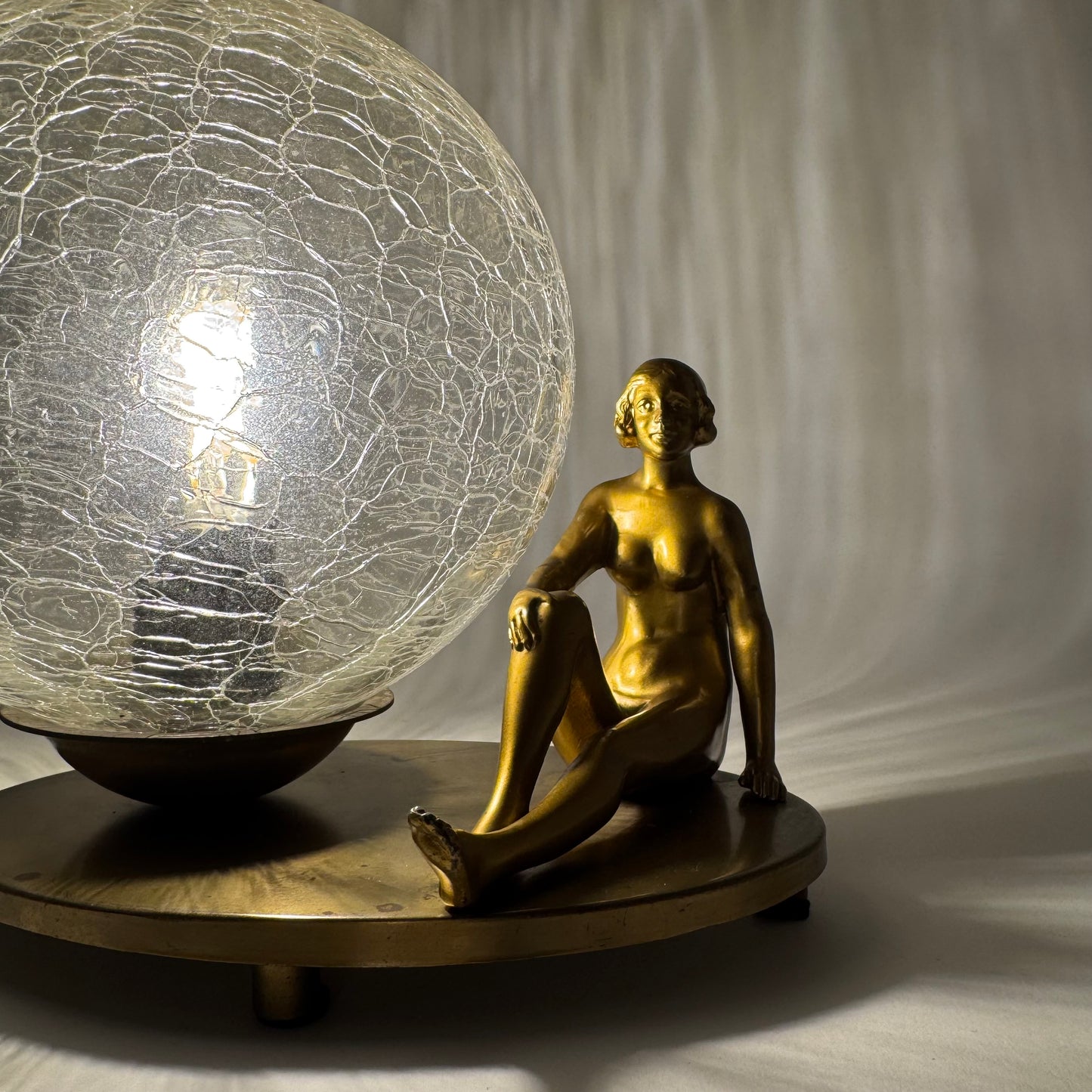 Bordslampa i art decostil