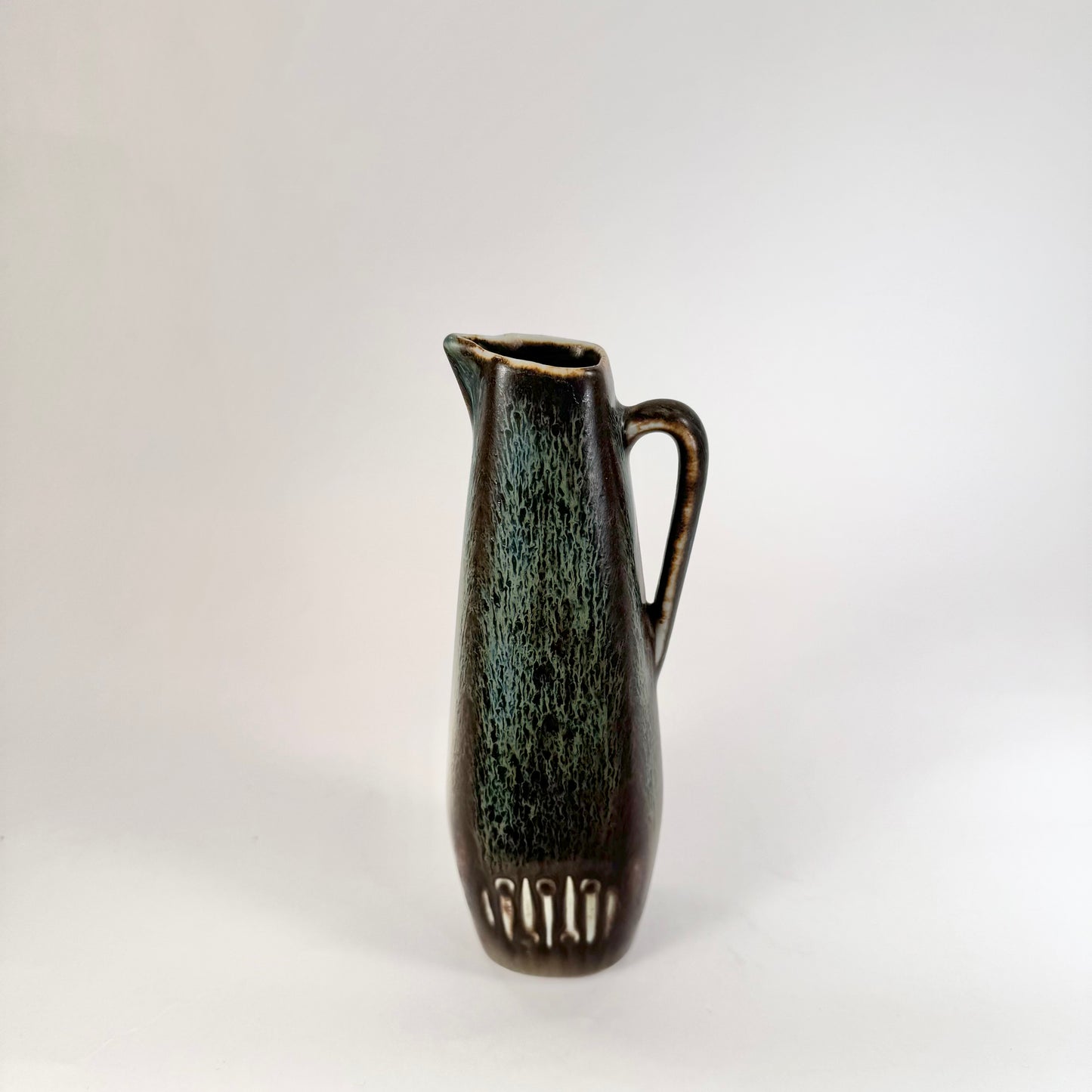 Jug in stoneware by Gunnar Nylund