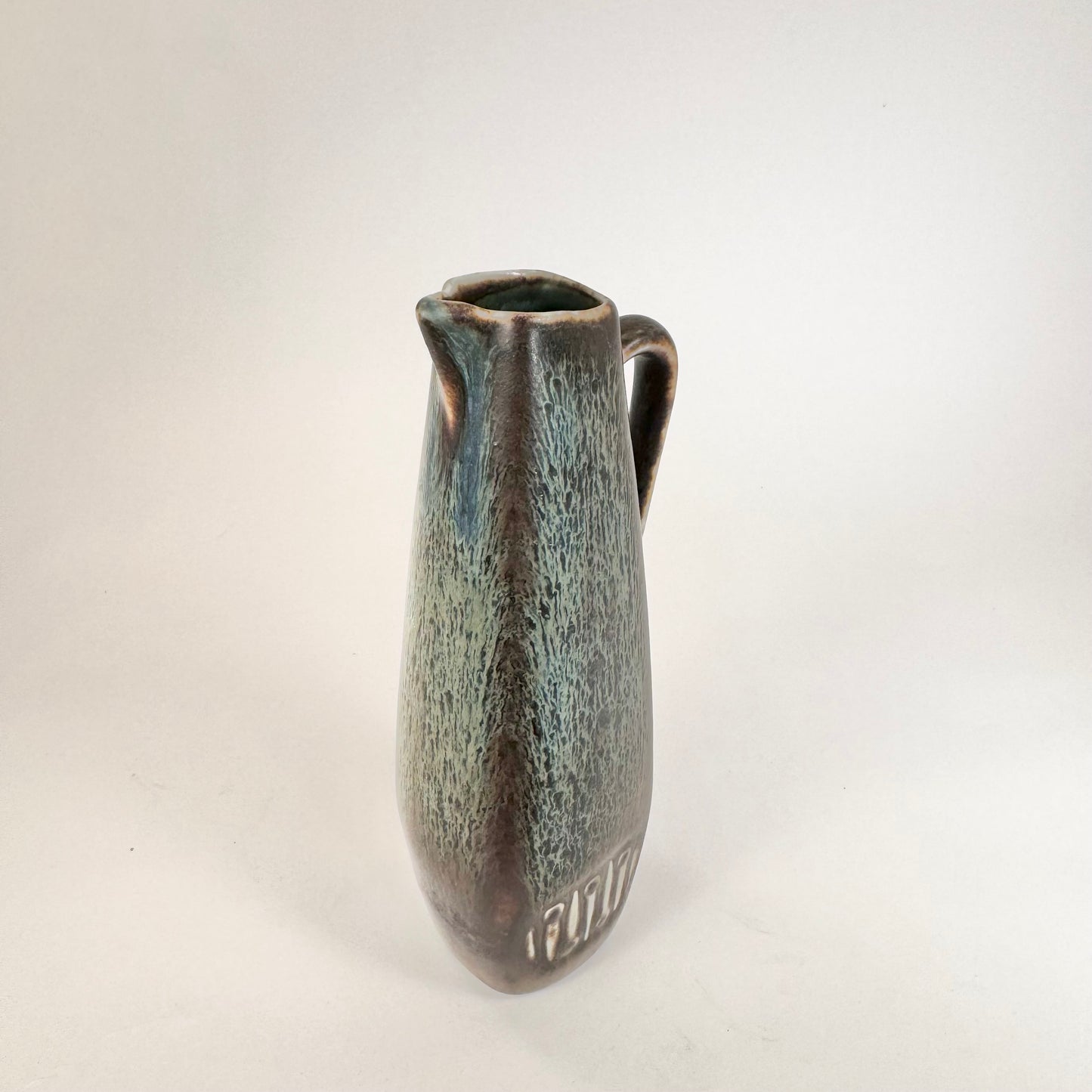 Jug in stoneware by Gunnar Nylund