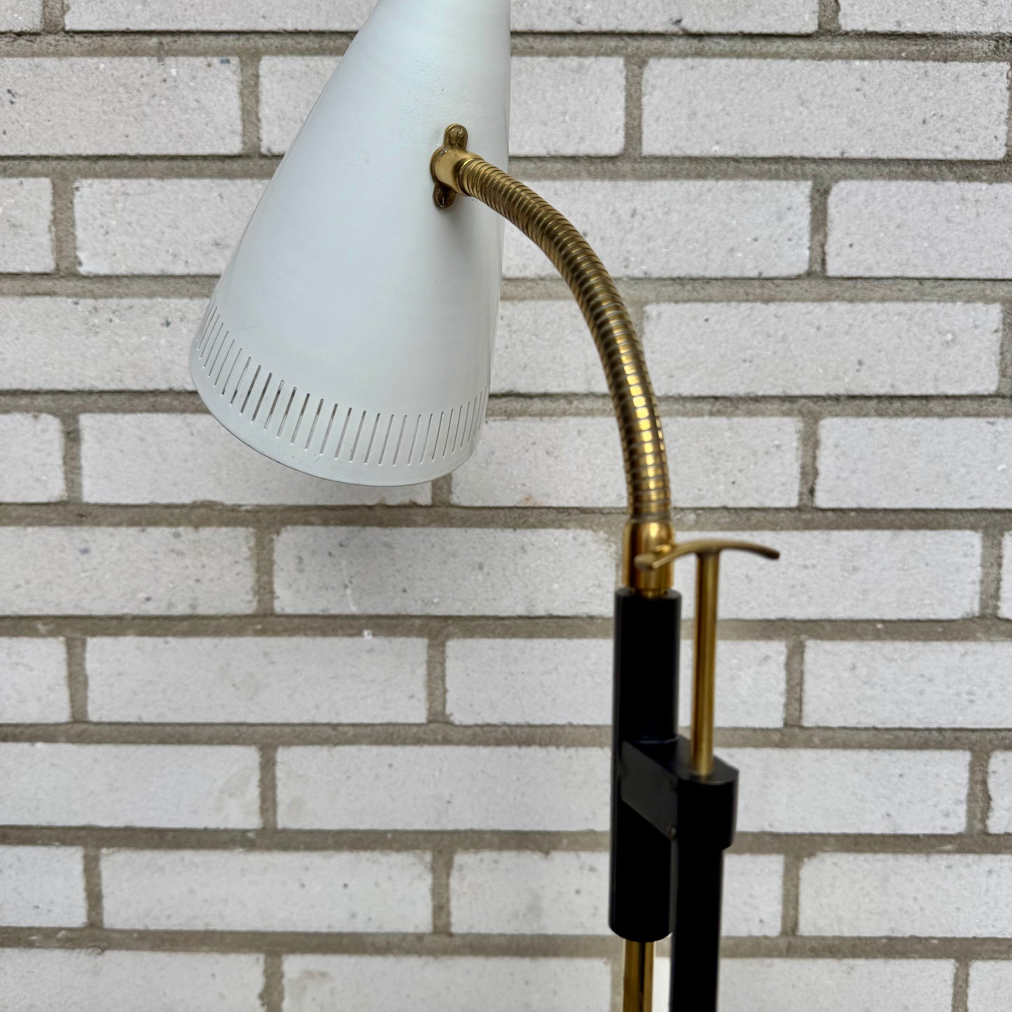Golvlampa från Falkenbergs belysning