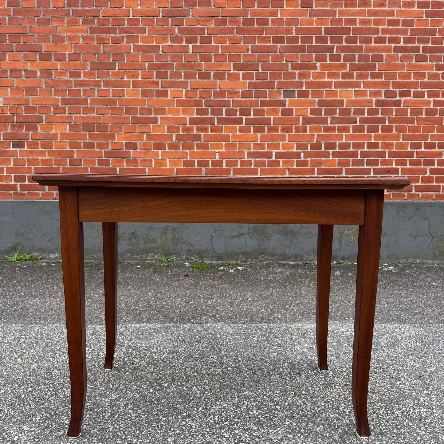 Bord i jugendstil med marmorskiva