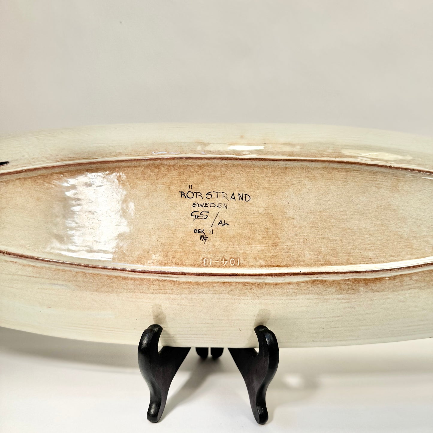 Glaserat fat av Carl-Harry Stålhane för Rörstrand