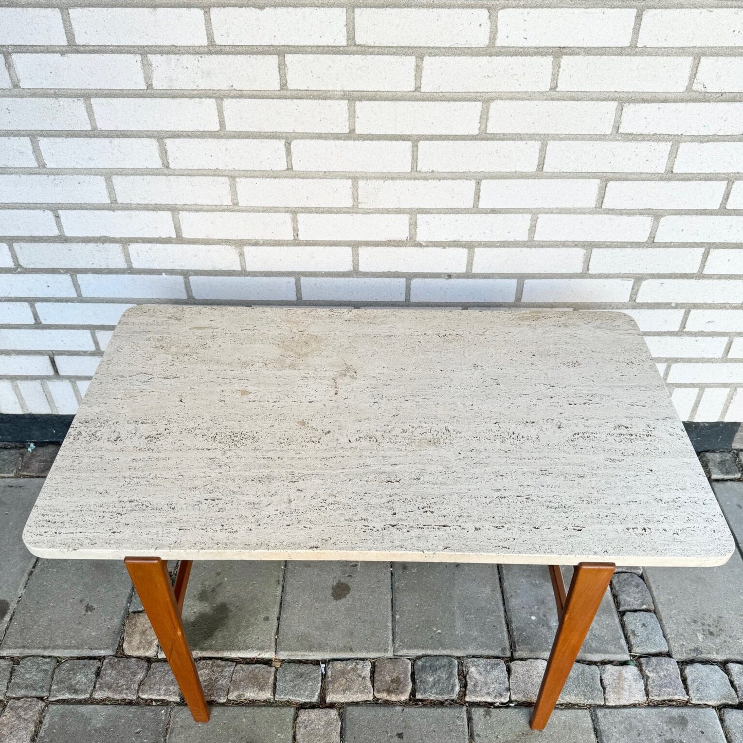 Coffe table with travertine table top