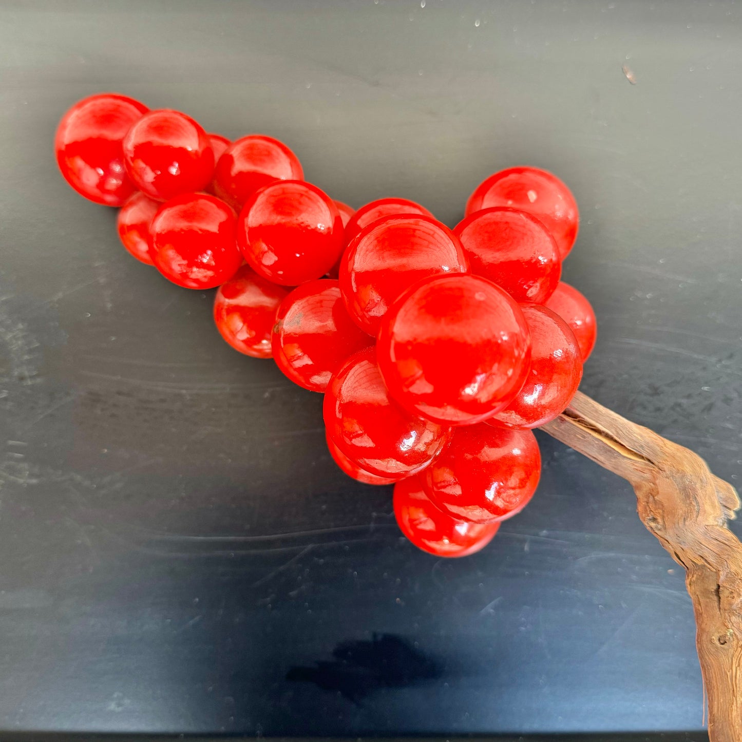 Vindruvsklase i alabaster