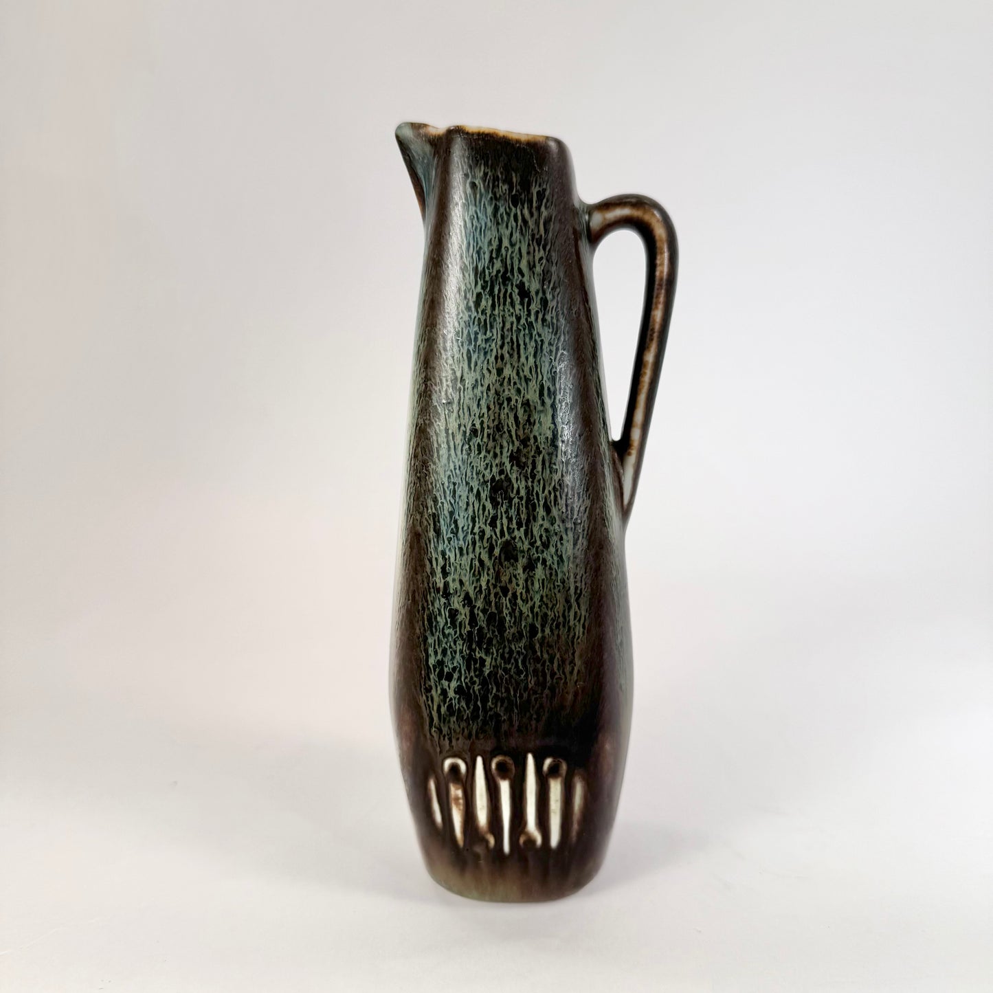 Jug in stoneware by Gunnar Nylund