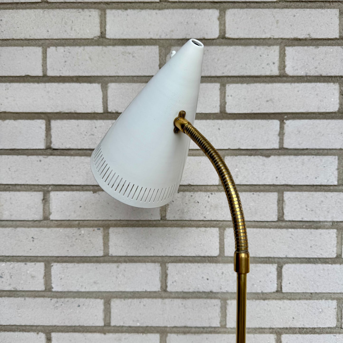Golvlampa från Falkenbergs belysning