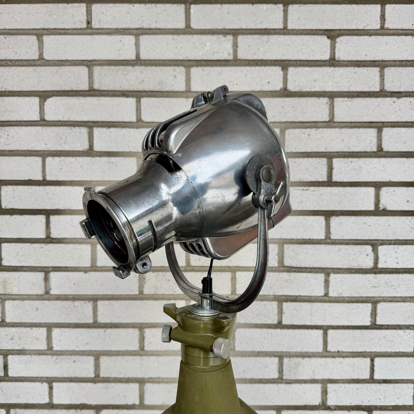 Scenlampa från Strand Electric