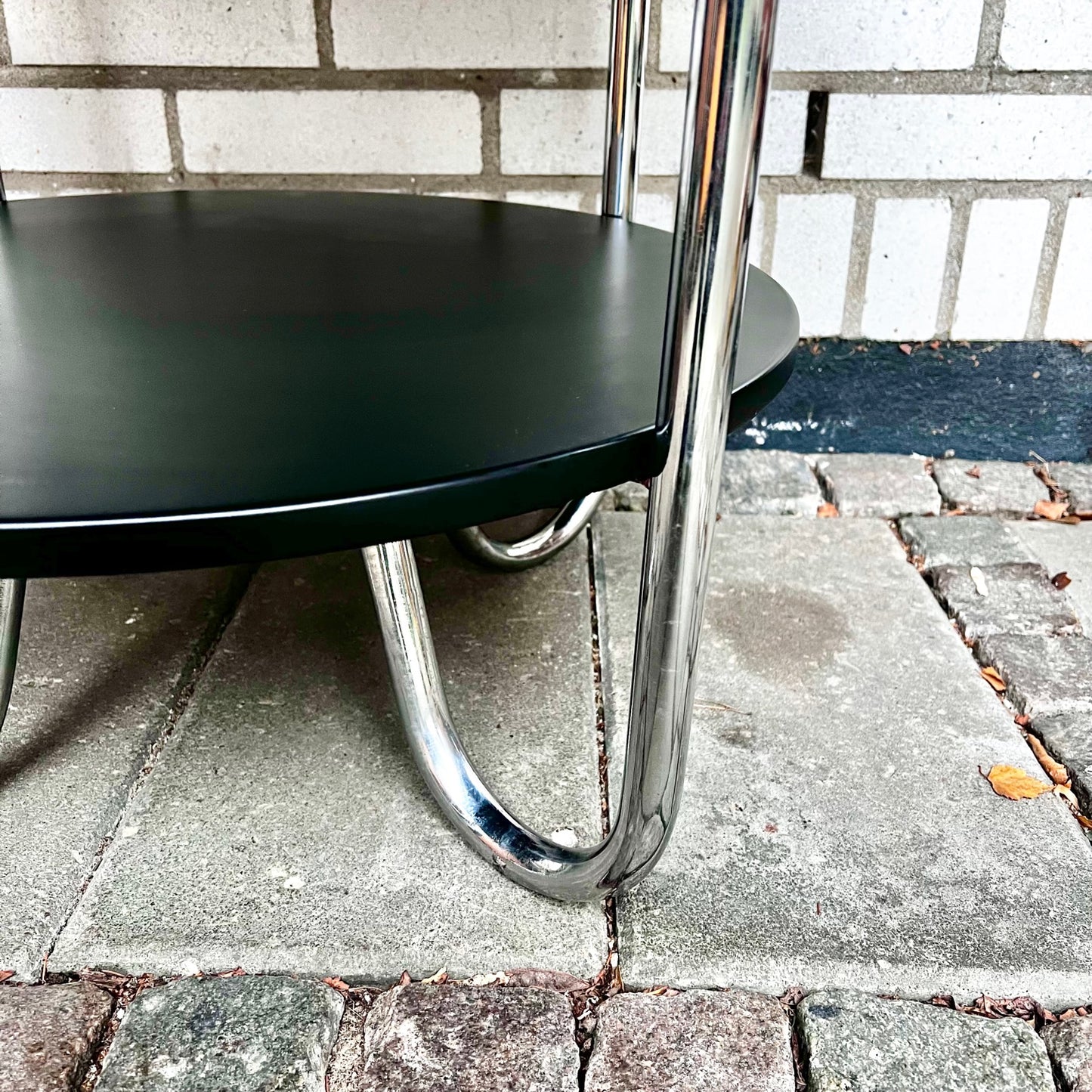 Soffbord i stilen funkis/bauhaus