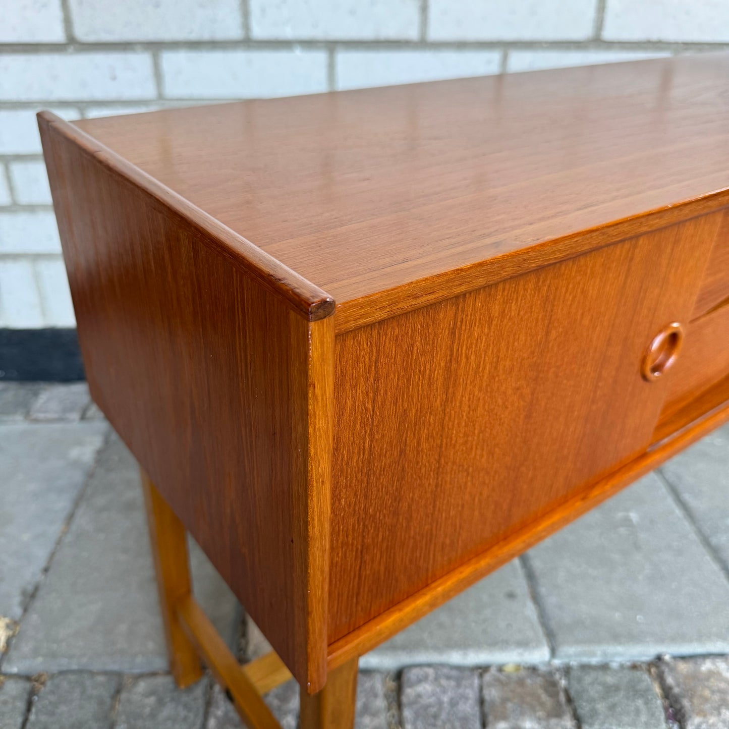 Hallway furniture in teak