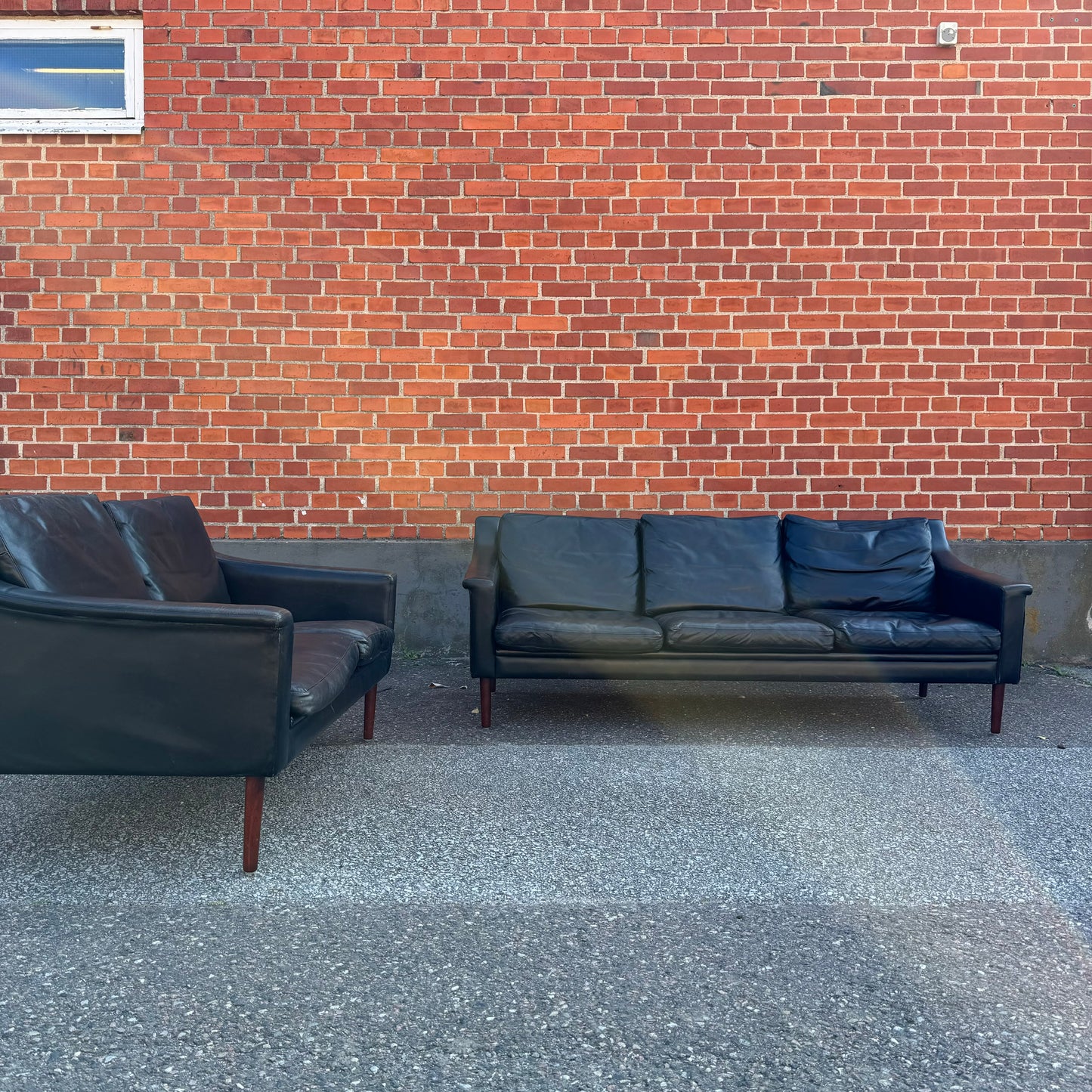 2-sits och 3-sits soffa i skinn