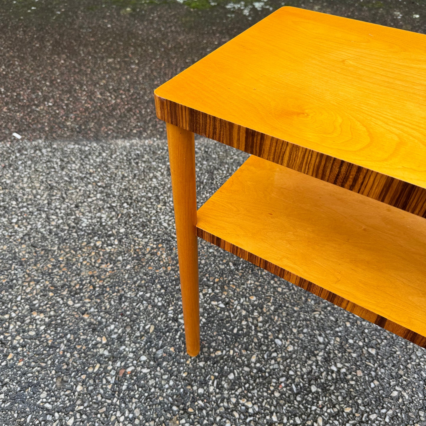 Sidobord i bok, 1940-tal