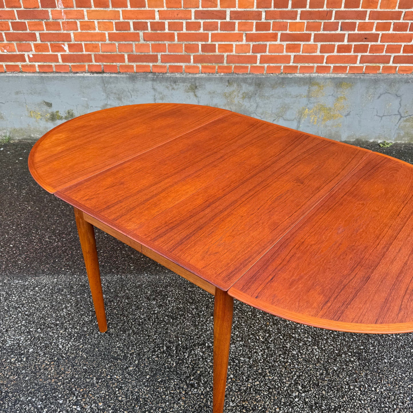 Modell nr 227 av Arne Vodder för Sibast Møbelfabrik