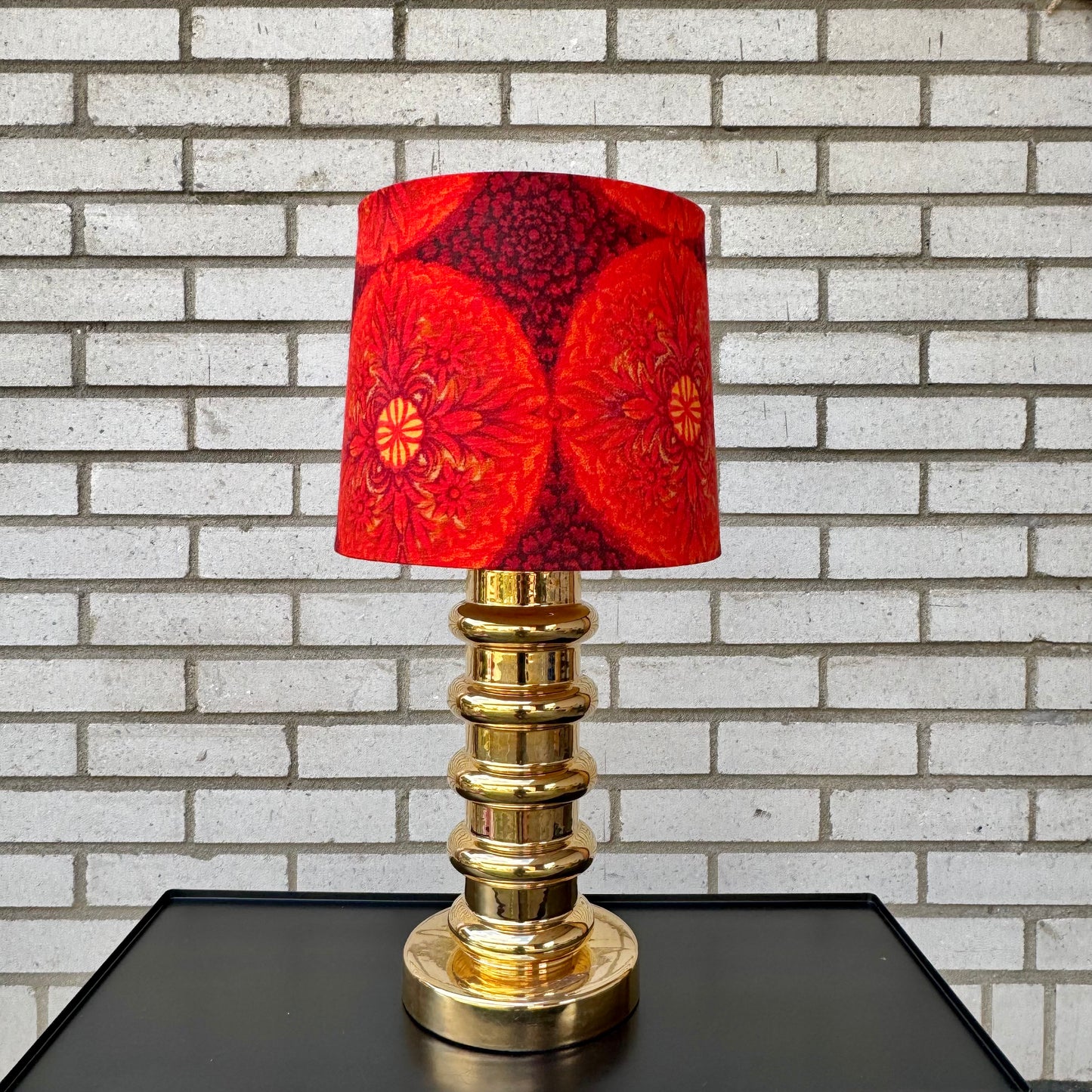 Bordslampa i glaserat porslin