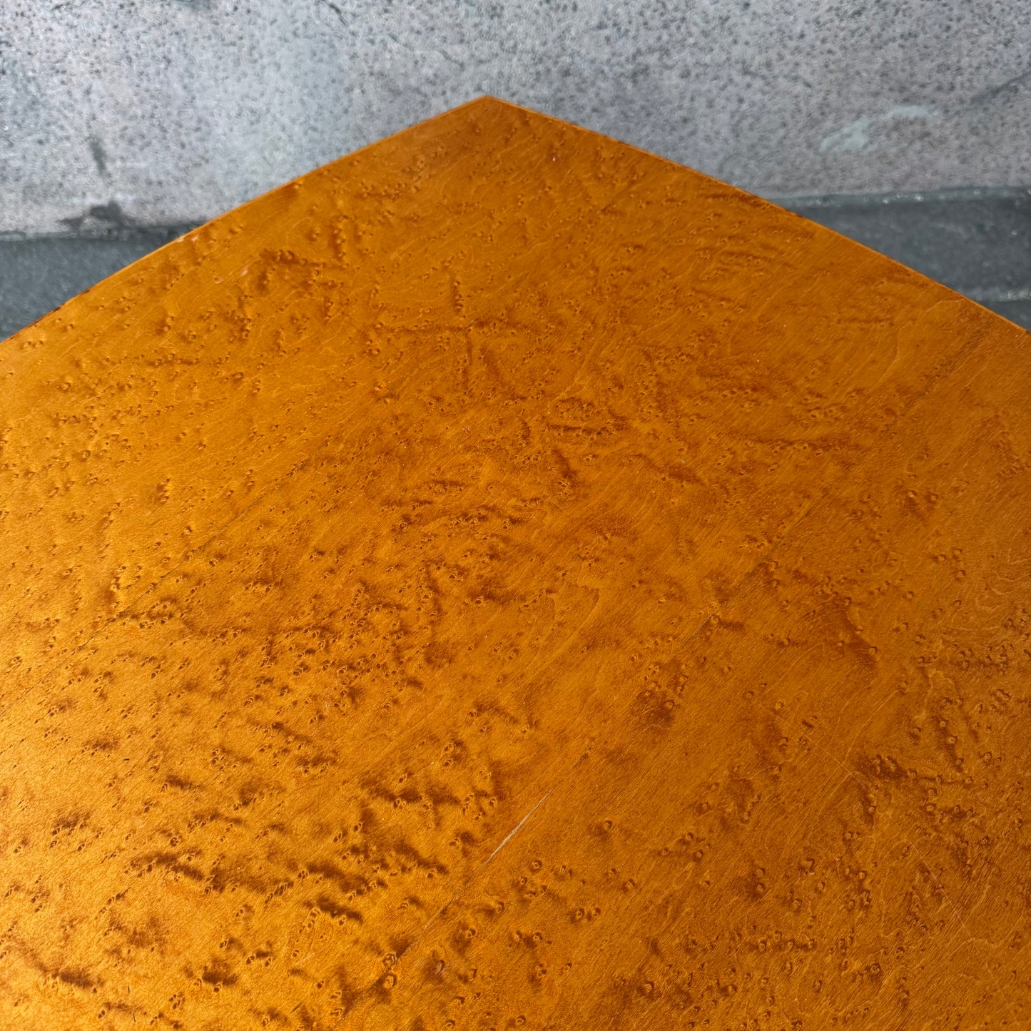 Soffbord i rotfanér av Karl Andersson & Söner