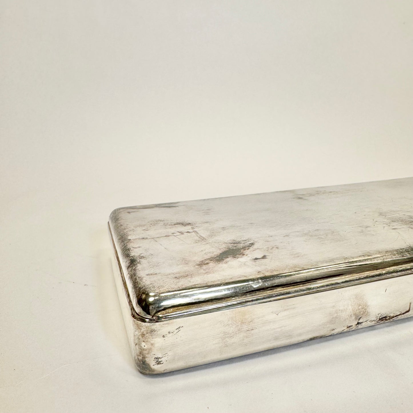 Cigarett/cigarrask i nysilver