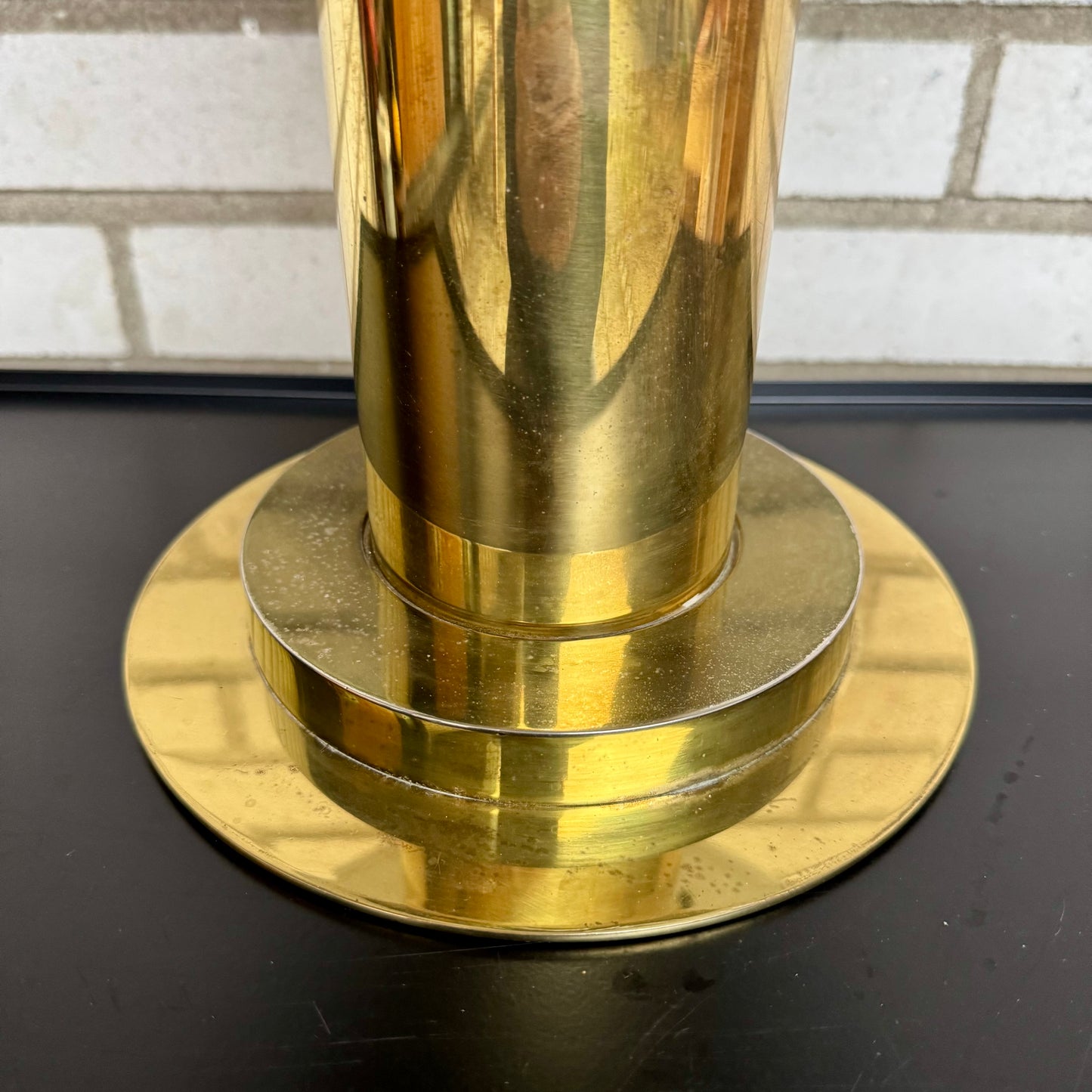 Stor bordslampa i glas o mässing från Limburg