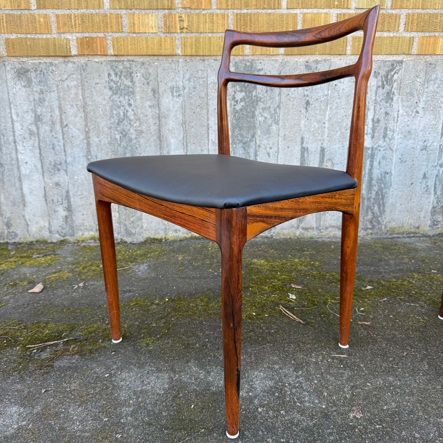 Set med 5st stolar av Johannes Andersen