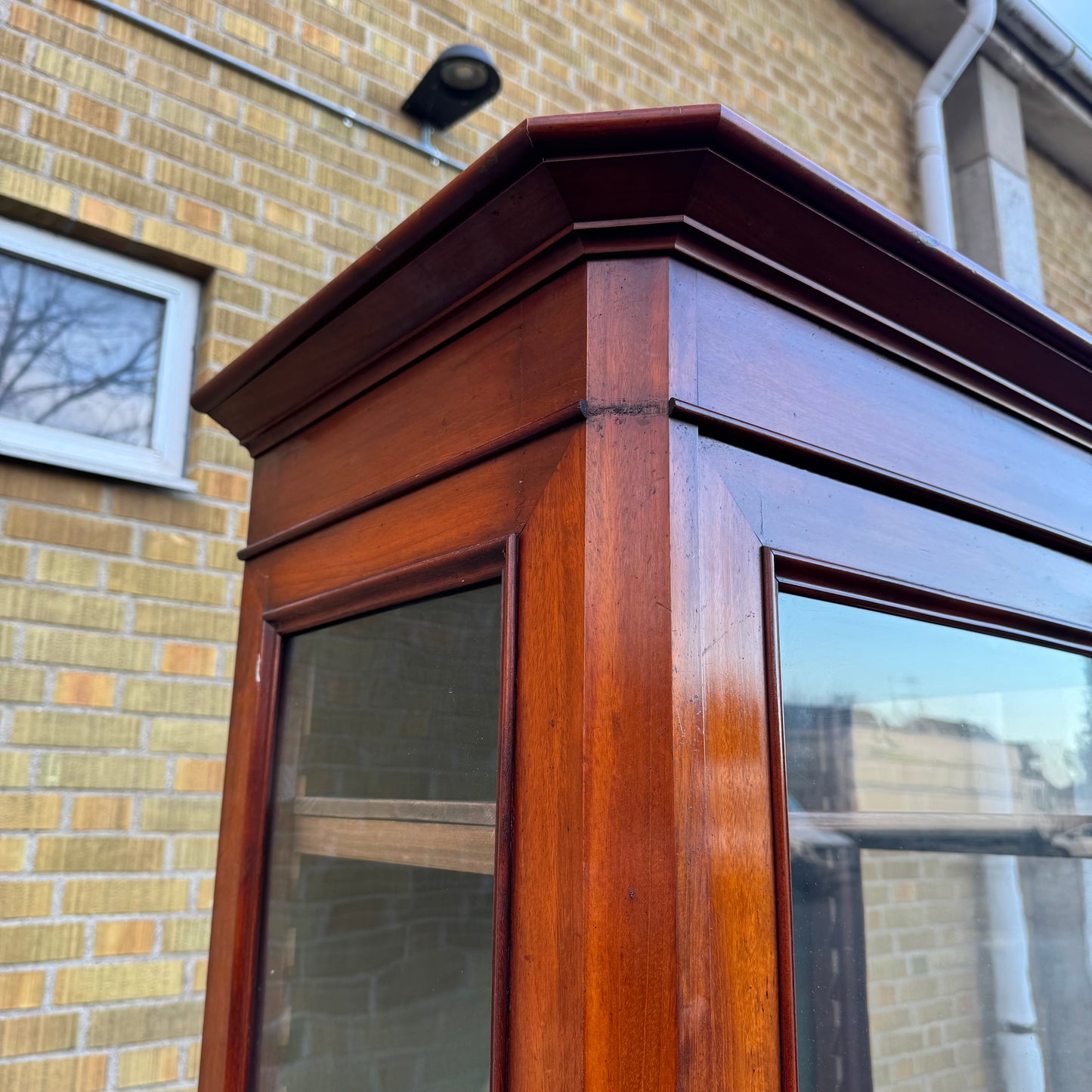 Vitrinskåp från 1800-talet