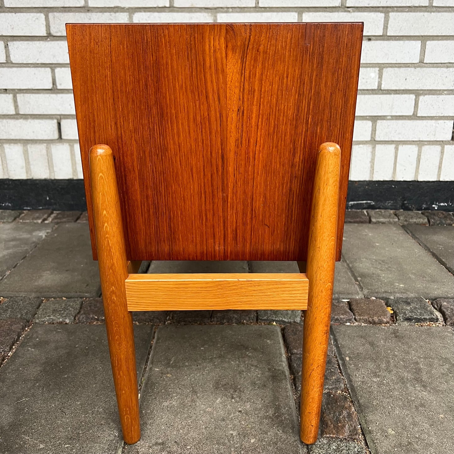 Hallway furniture “spectum” by Arne Whal Iversen