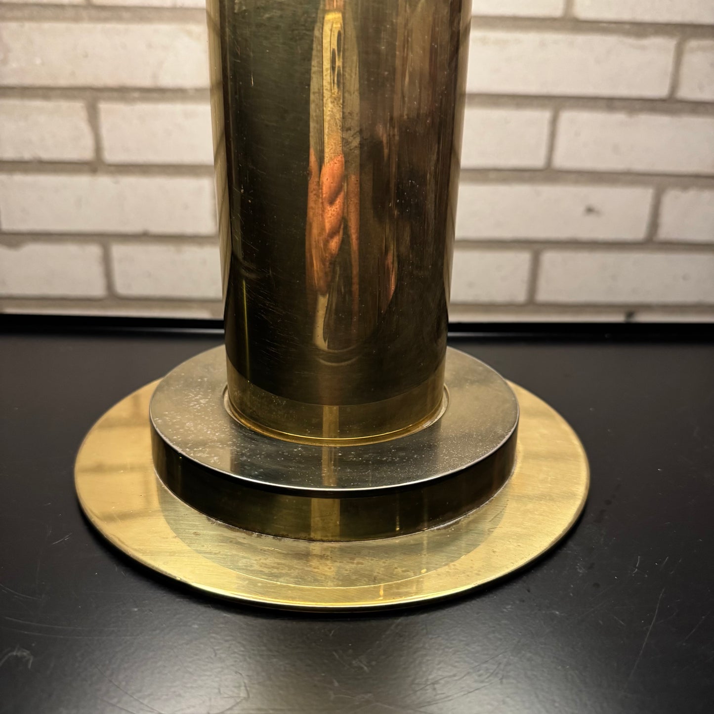 Stor bordslampa i glas o mässing från Limburg