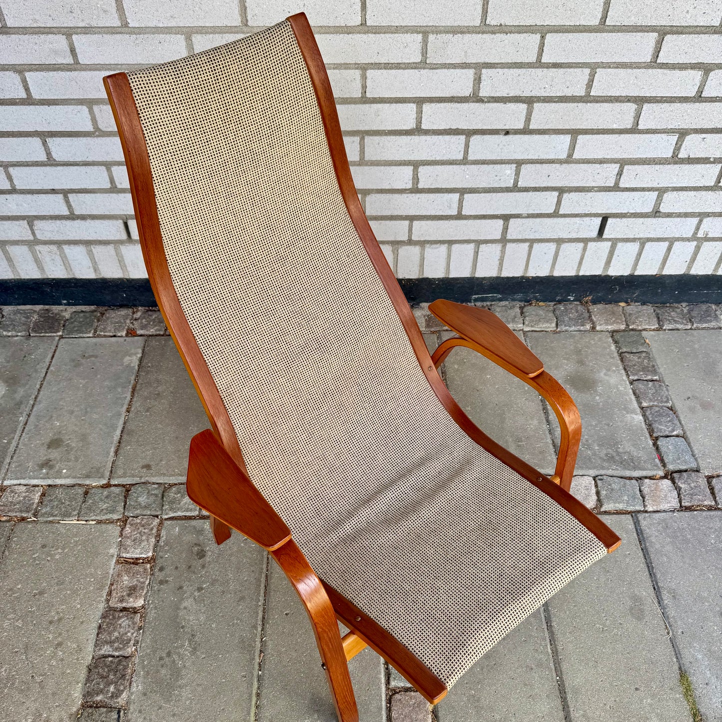 Stolen ”kurva” av Yngve Ekström för Swedesee