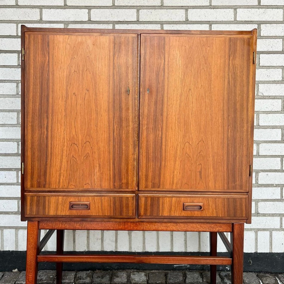 Bar cabinet with room for a fridge