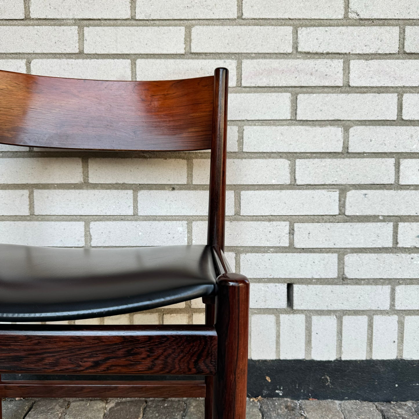 Set of 4 dining chairs in rosewood by Arne Vodder