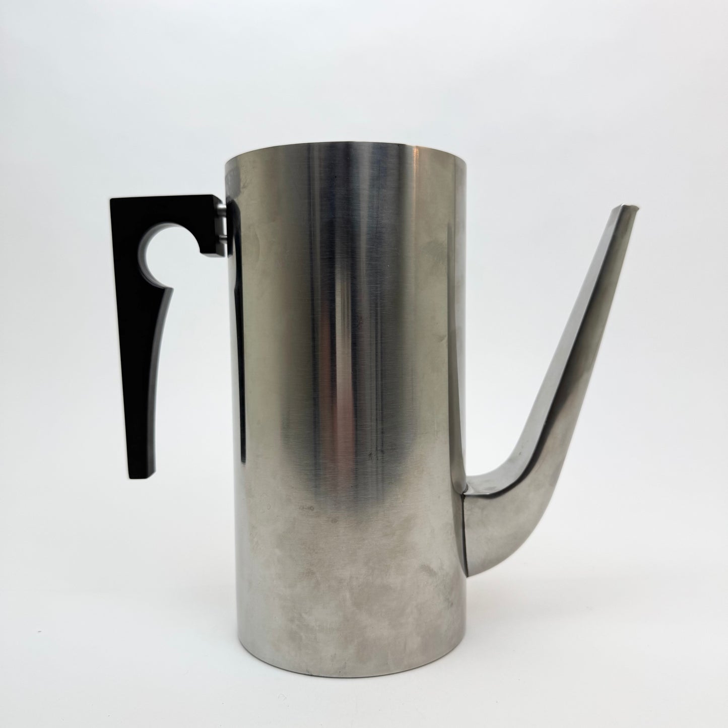 Rostfri Kanna av Arne Jacobsen för Stelton