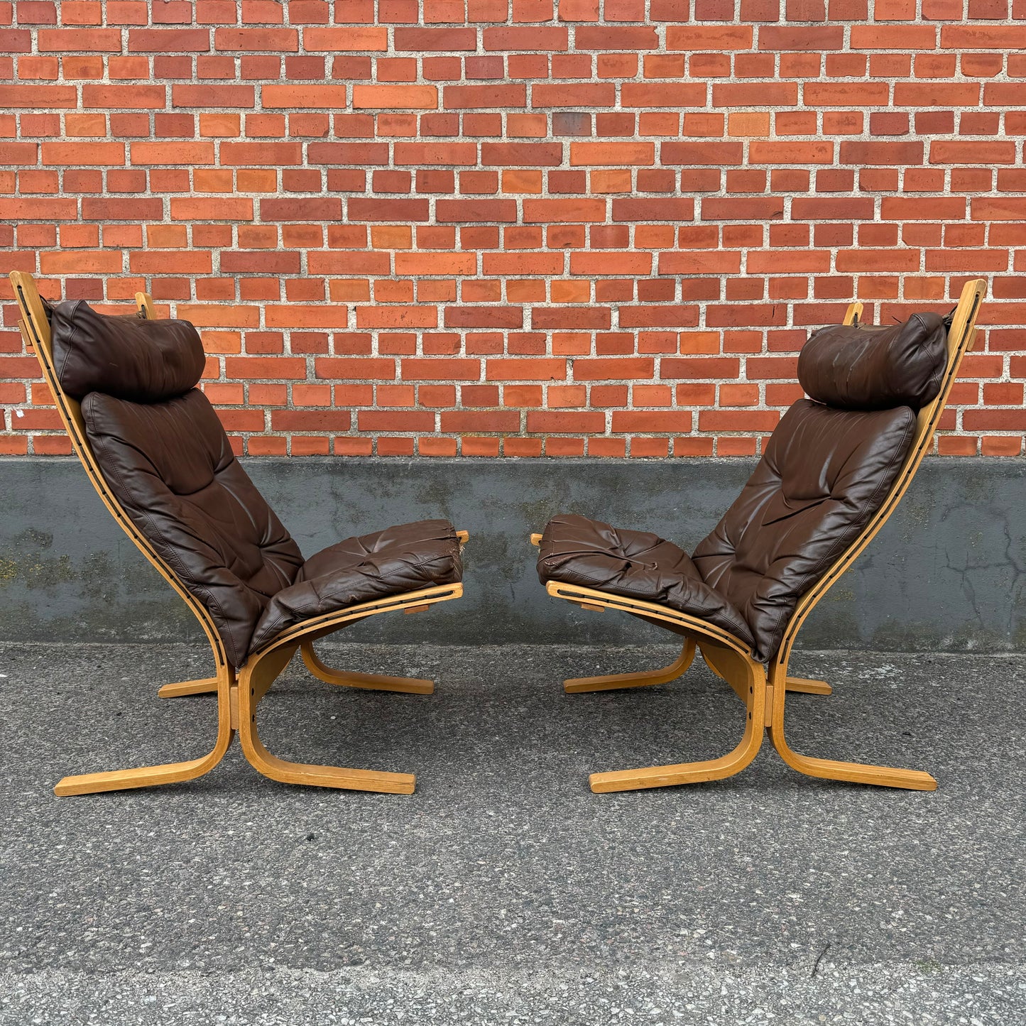 Pair of ”siesta” chairs by Ingmar Relling