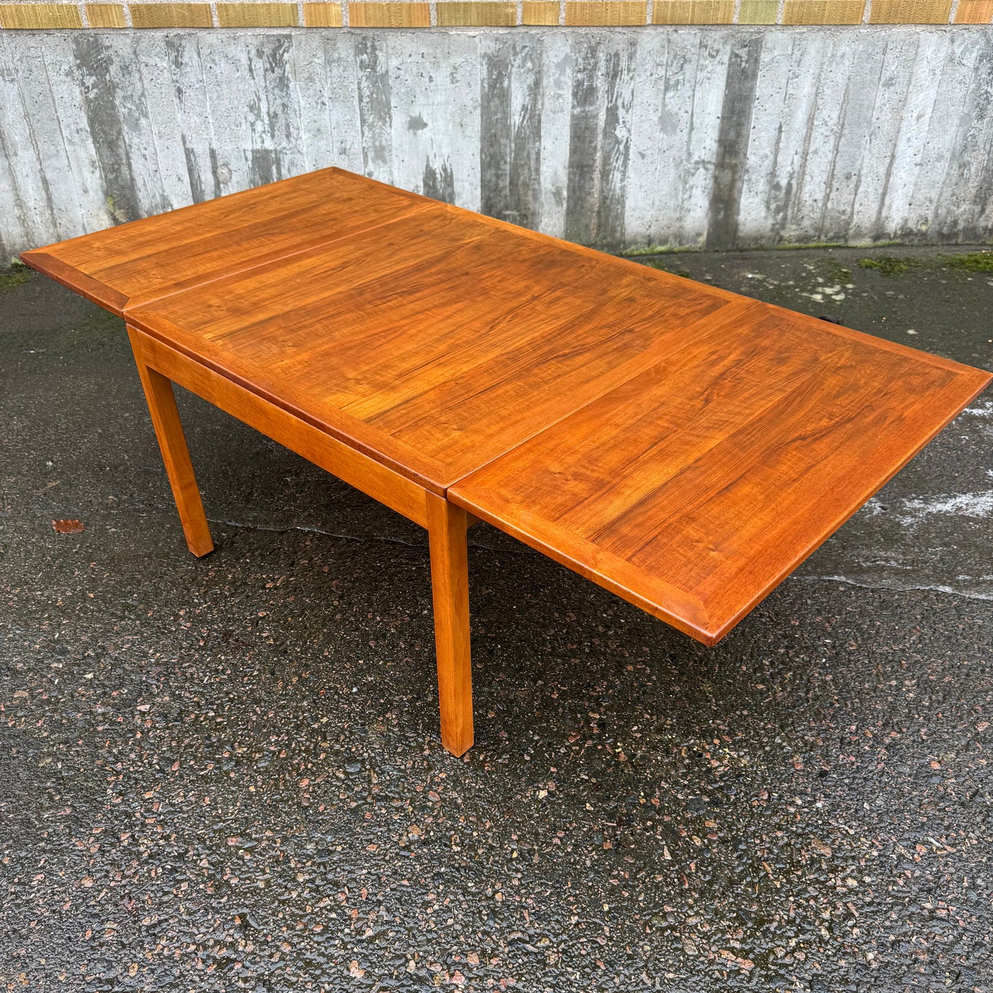 Modell 5362 av Børge Mogensen för Frederica Stolefabrik
