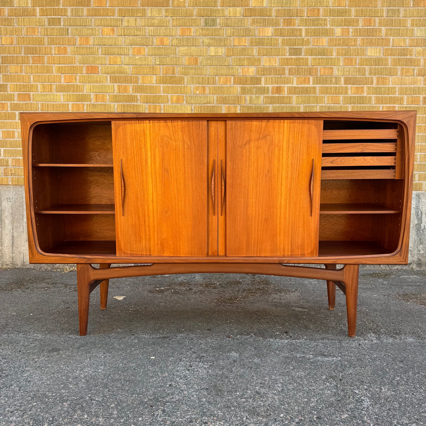 Sideboard av Tage Møholm för Aerthøj Jensen & Mølholm