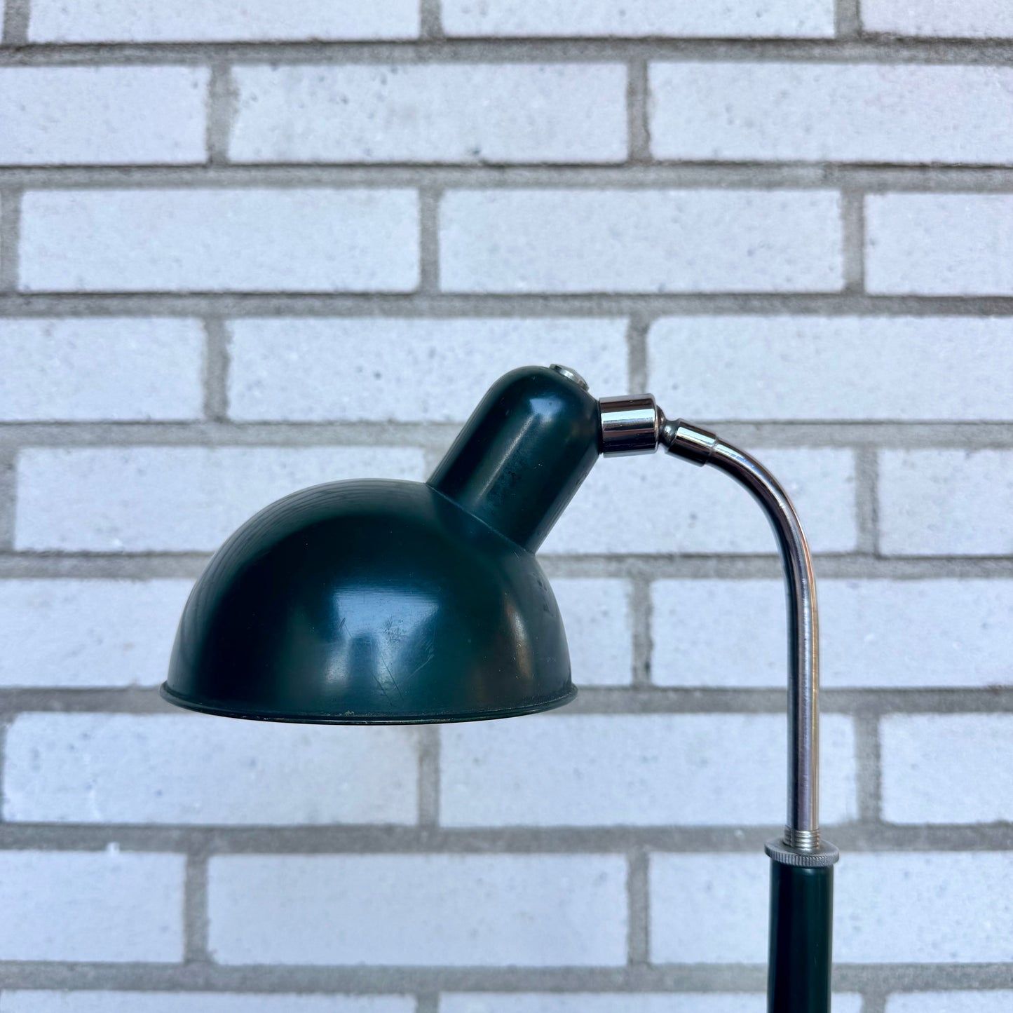 Bordslampa från Bröderna Malmströms metallvarufabrik