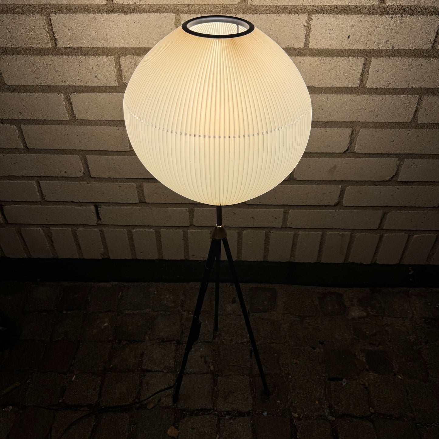Trebent 60-tals lampa