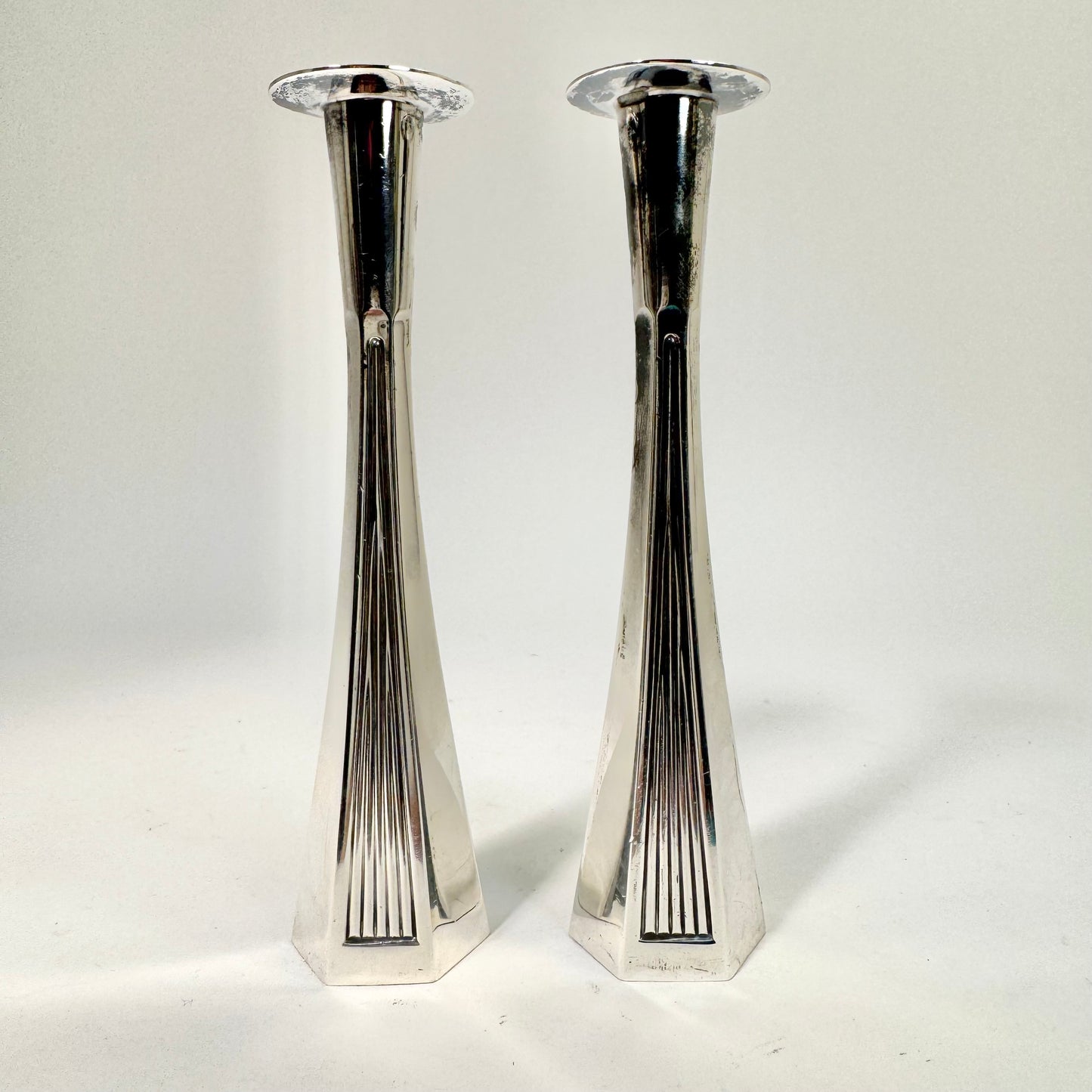 Ljusstakar i nysilver från Bröderna Wallins