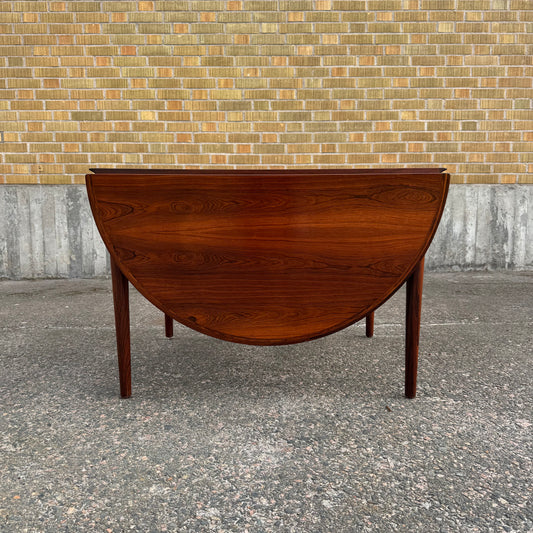 Matbord modell ”227” av Arne Vodder för Sibast Furniture