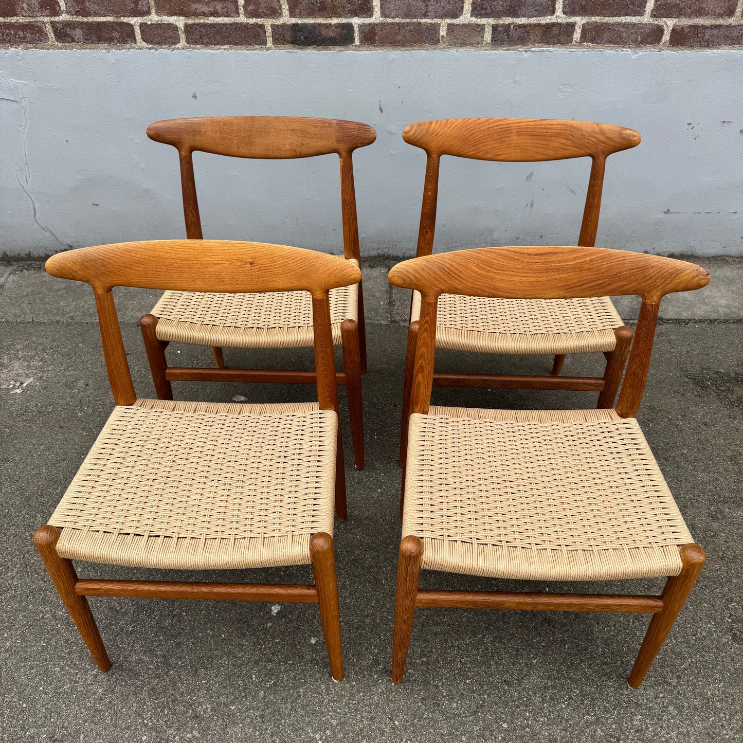 Set med 4st ”W2” stolar av Hans J. Wegner för C.M. Madsen