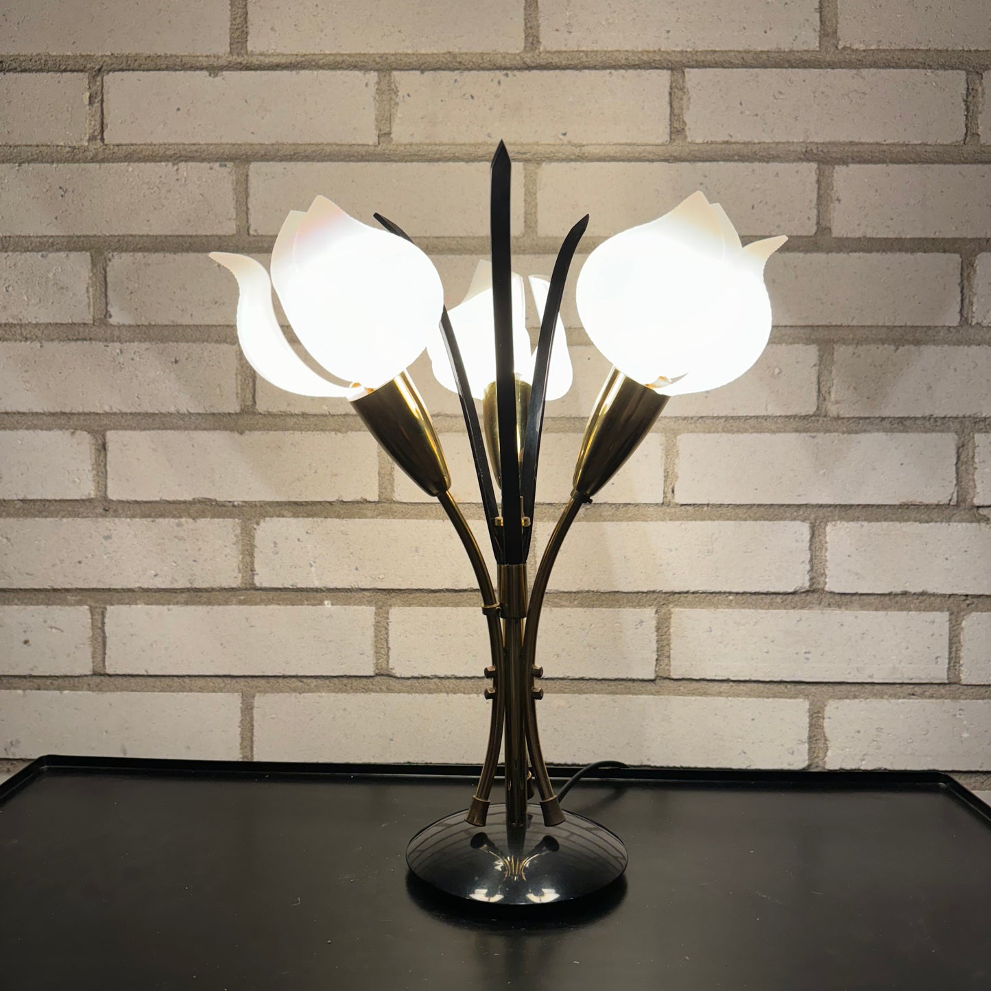 Table lamp