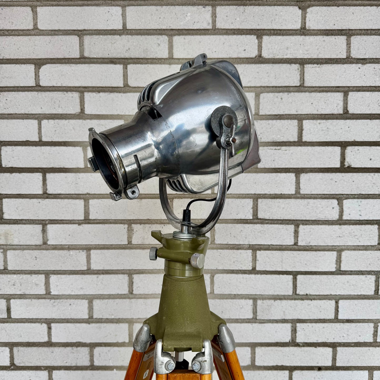 Scenlampa från Strand Electric