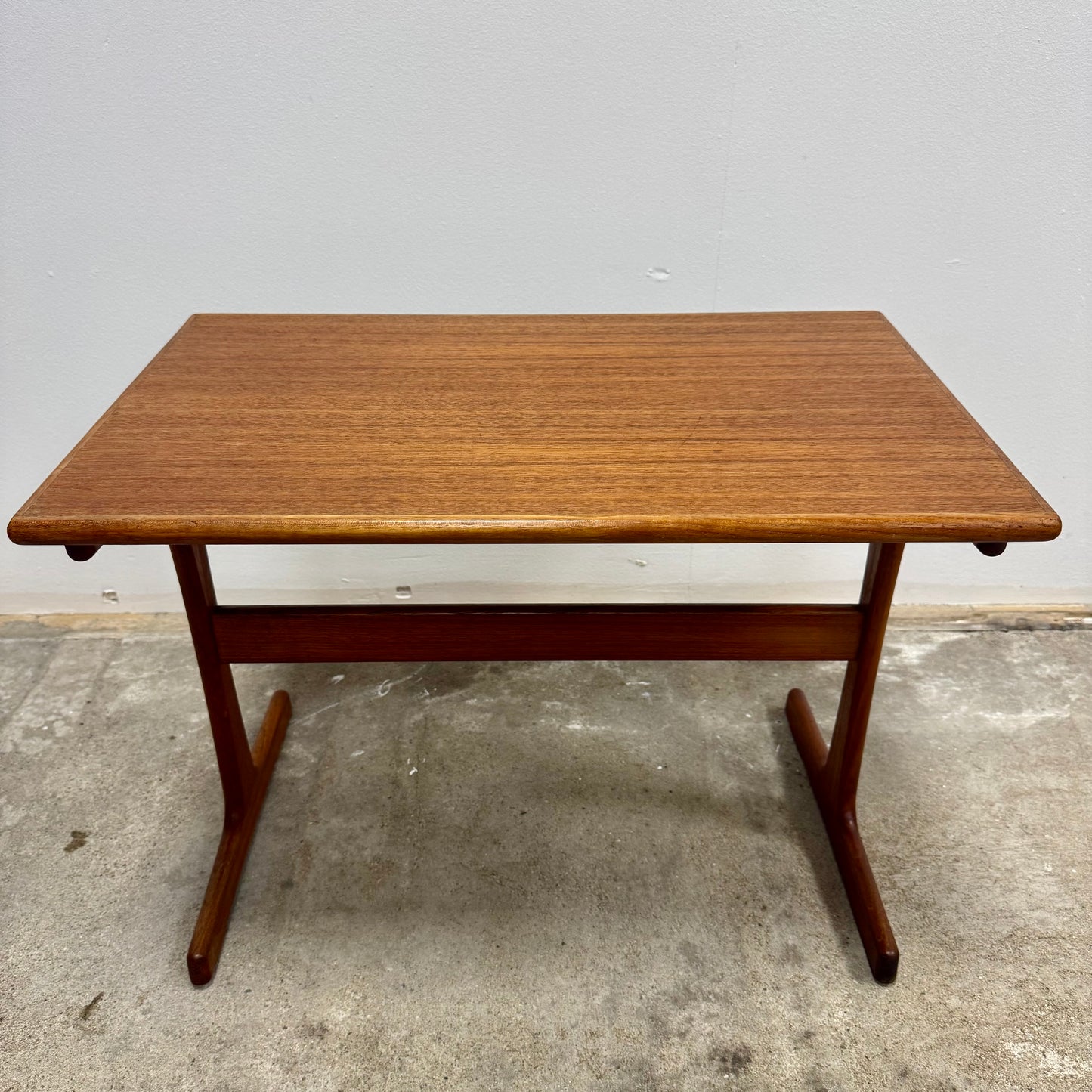 Danskt sidobord från 60-talet