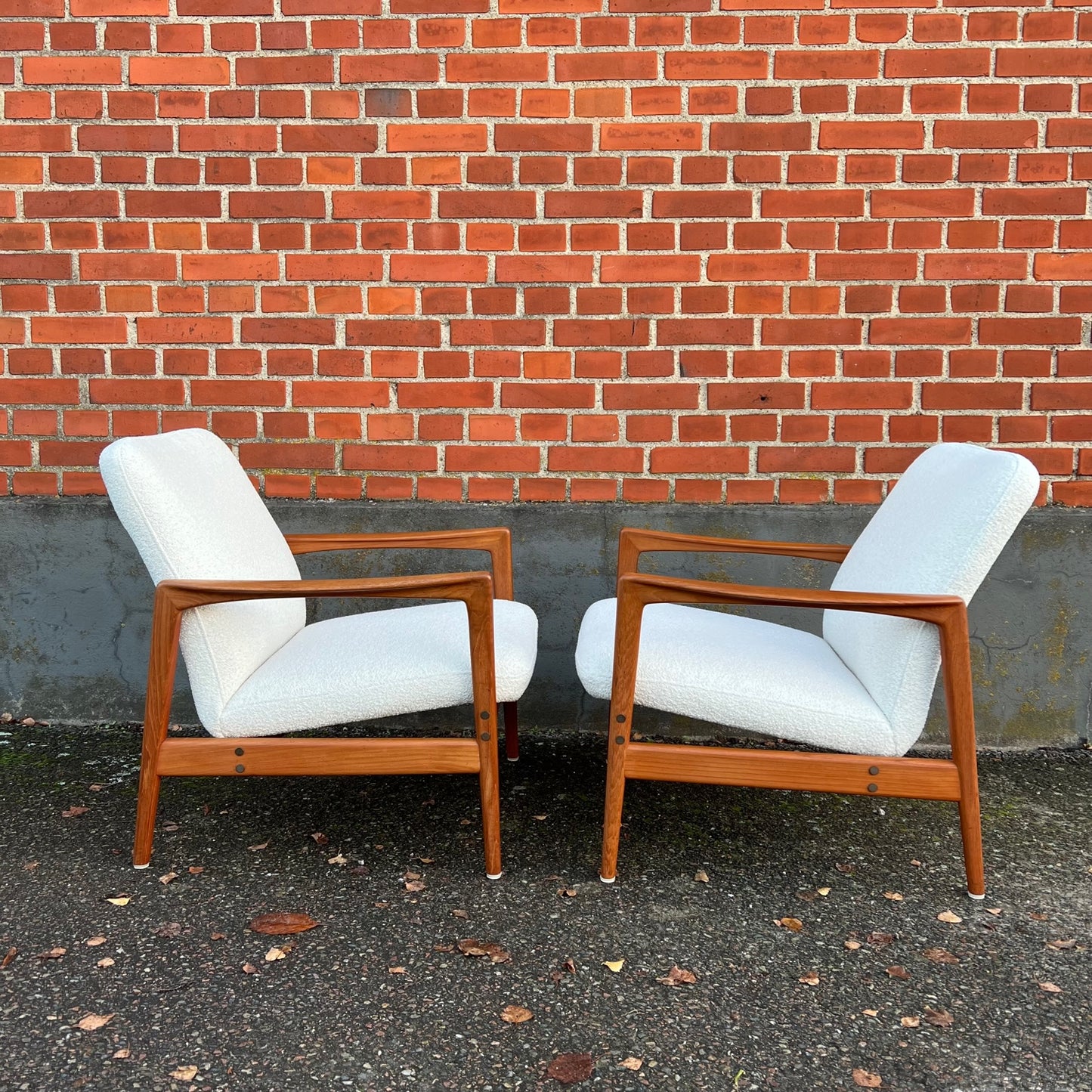 Pair of easy chairs by Alf Svensson for DUX