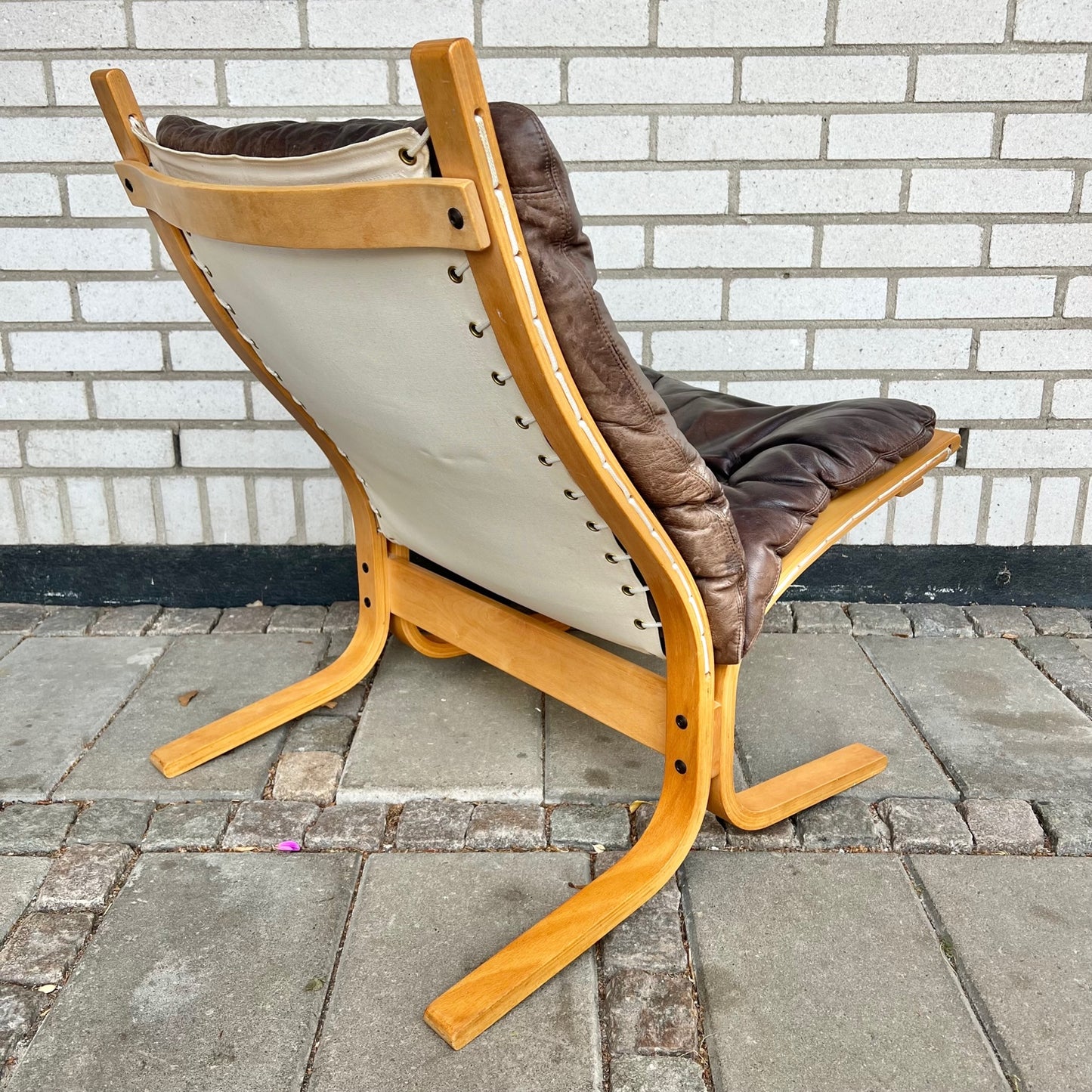 “Siesta” chair by Ingmar Relling