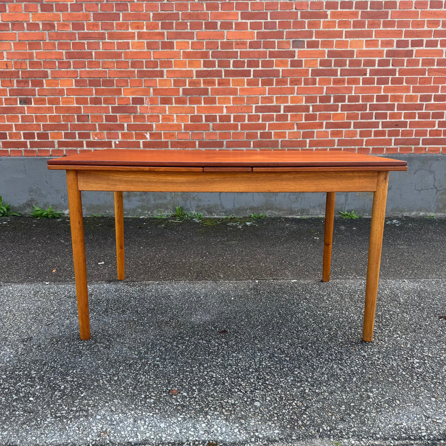 Matbord av Poul M. Volther