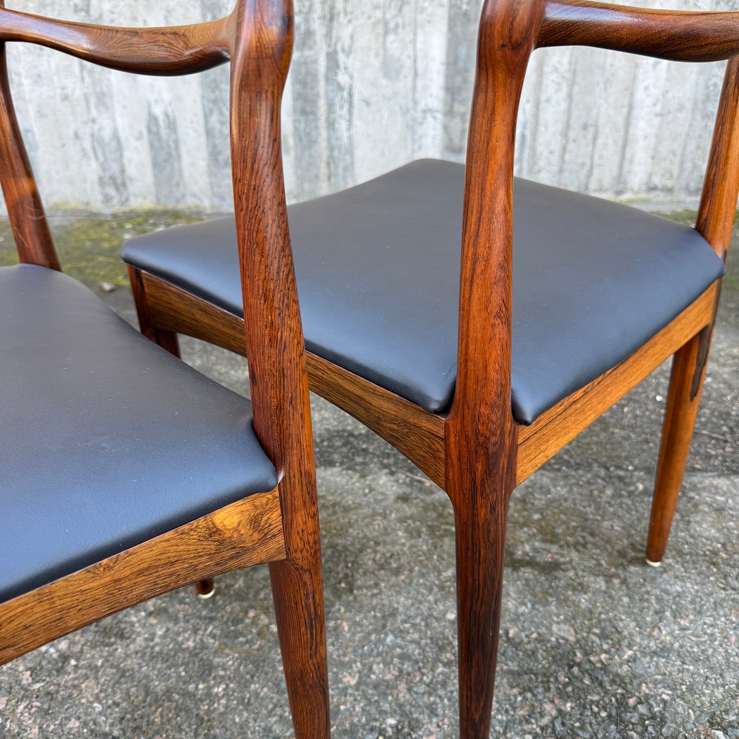 Set med 5st stolar av Johannes Andersen