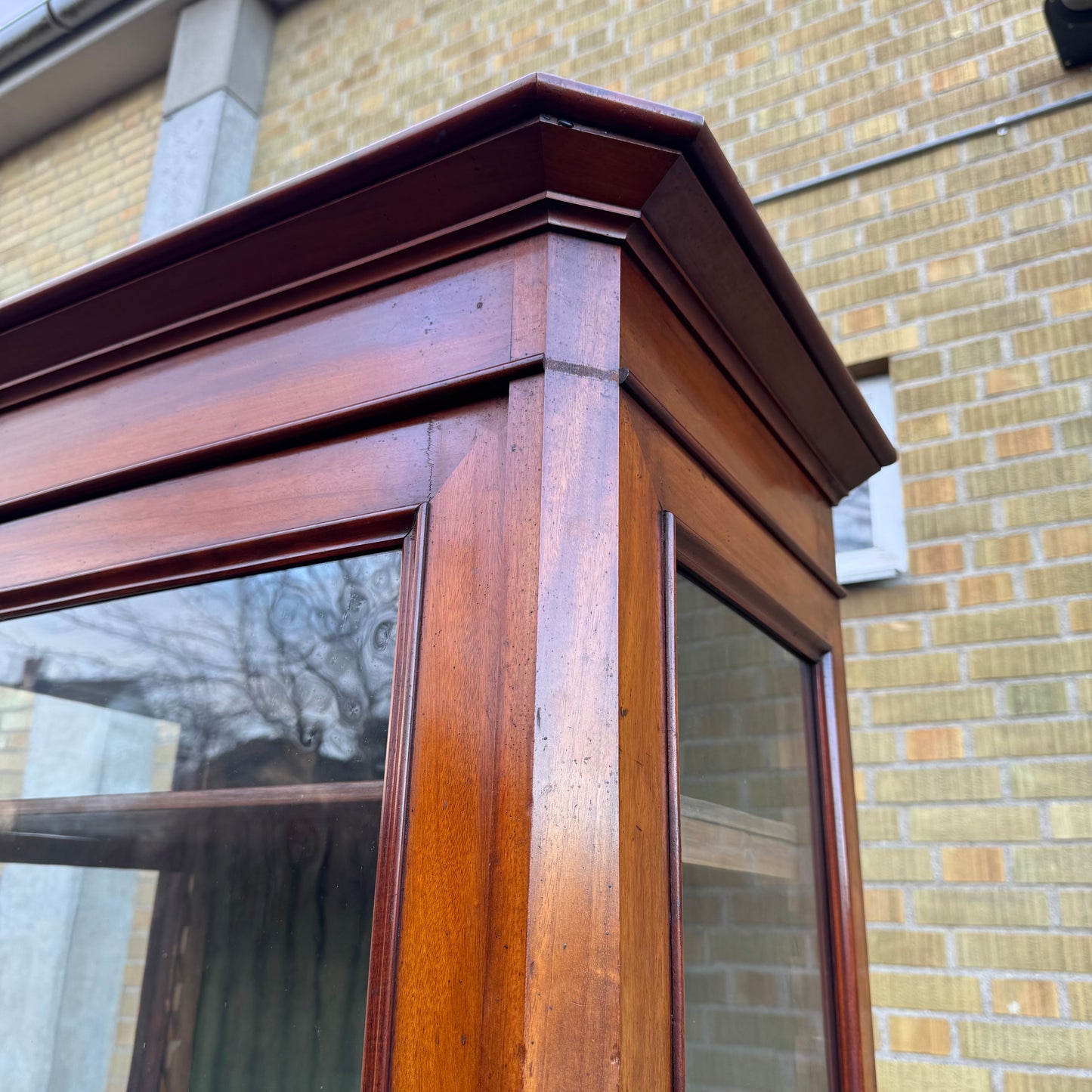 Vitrinskåp från 1800-talet